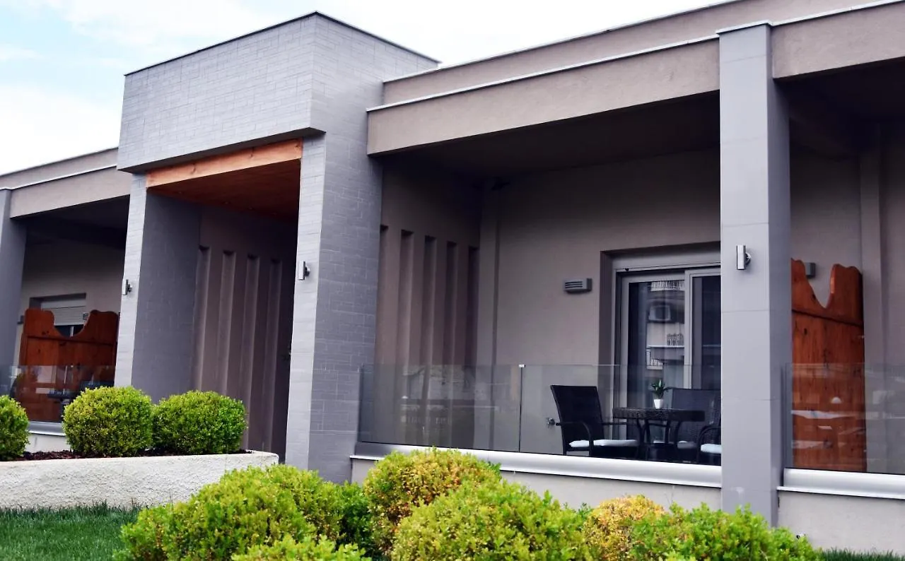 Cross Plaza Aparthotel Stavros  0*, Stavros (Thessaloniki)