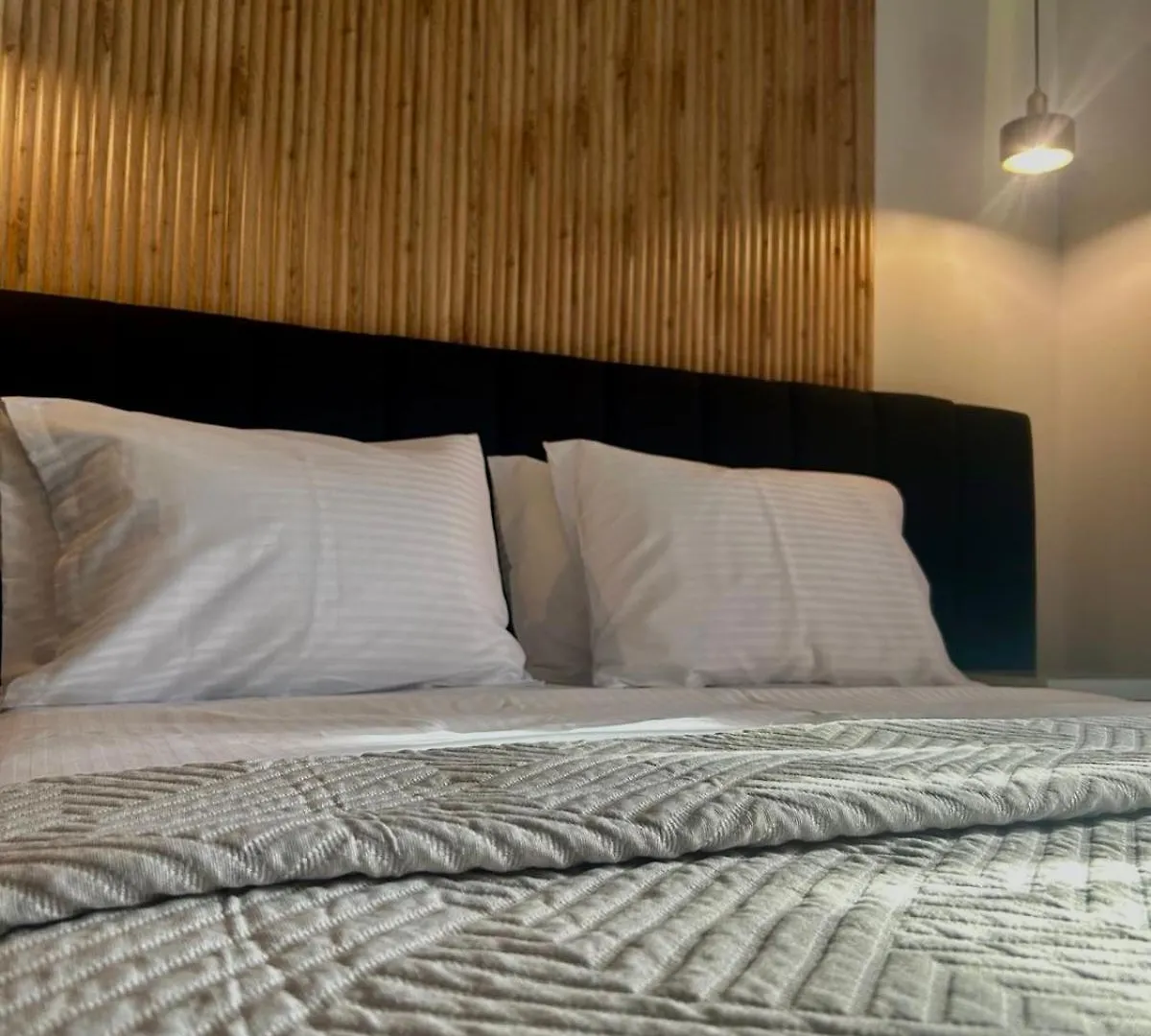 Cross Plaza Aparthotel Stavros