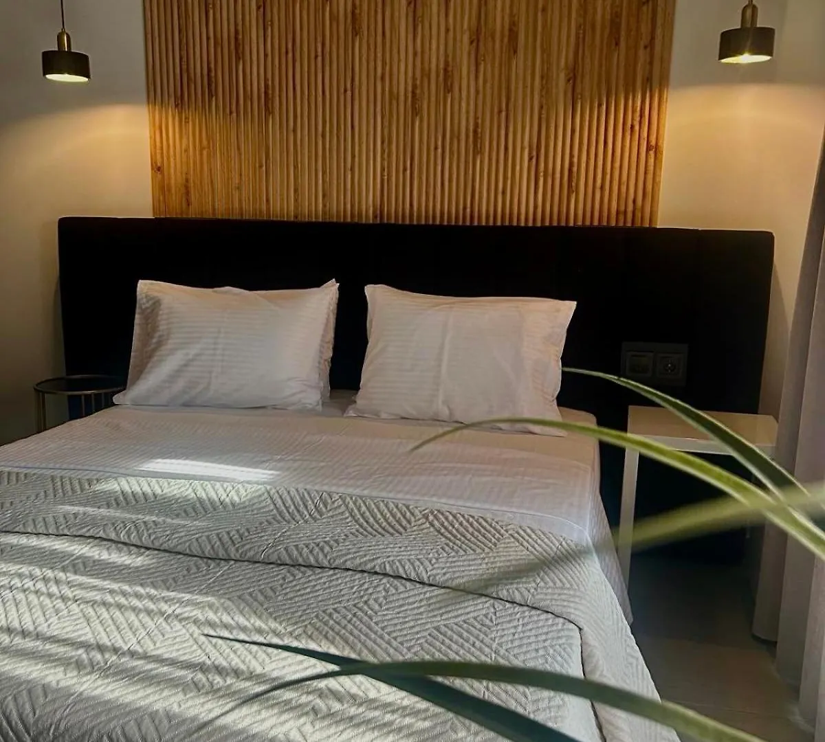 Cross Plaza Aparthotel Stavros  0*, Stavros (Thessaloniki)